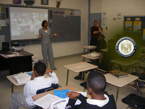 Rep. Rosalind Jones talks about the legislative process with 8th grade social studies students at Martin Luther King, Jr., Middle School